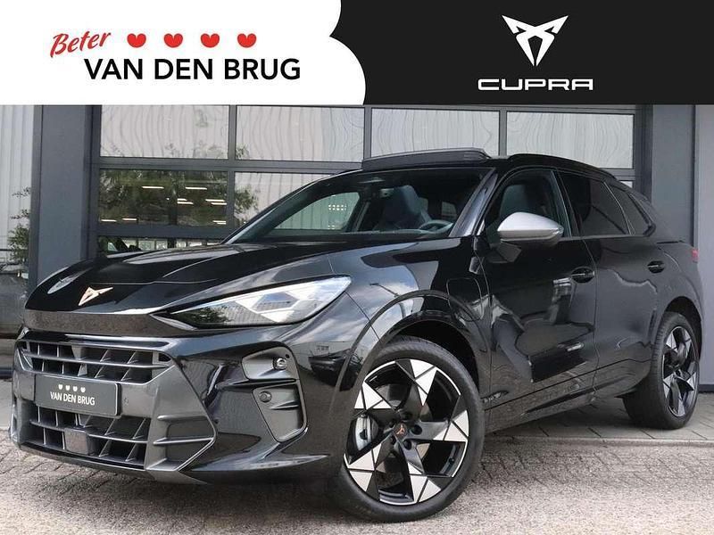 Zwart Nieuw 2025 Cupra Terramar SUV | € 47.400 (Goede deal) - Afbeelding 1/4