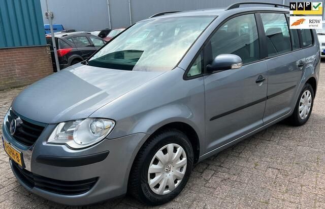 Grijs Gebruikt 2008 VW Touran MPV | € 1.650 - Afbeelding 1/4
