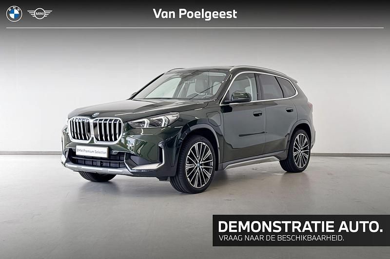 Groen Gebruikt 2025 BMW X1 xLine SUV | € 65.541 - Afbeelding 1/4