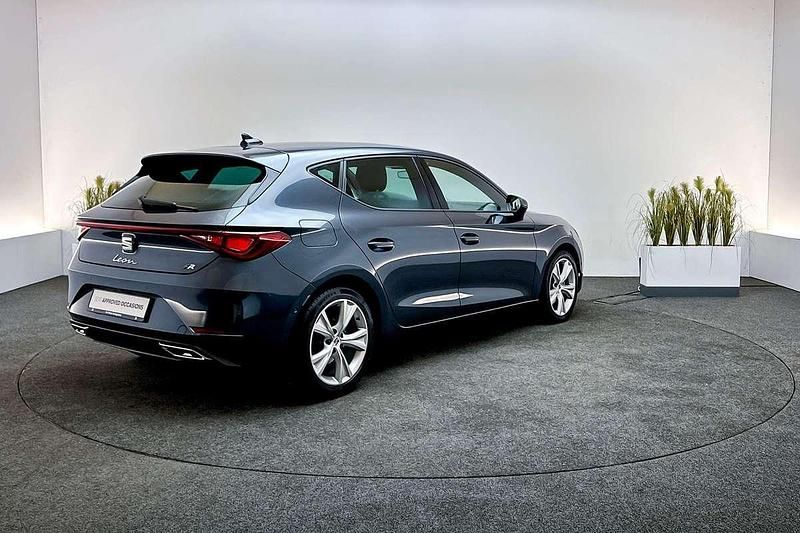 Occasion Seat Leon Business 150 PK (110 kW) 2021 Grijs Hatchback