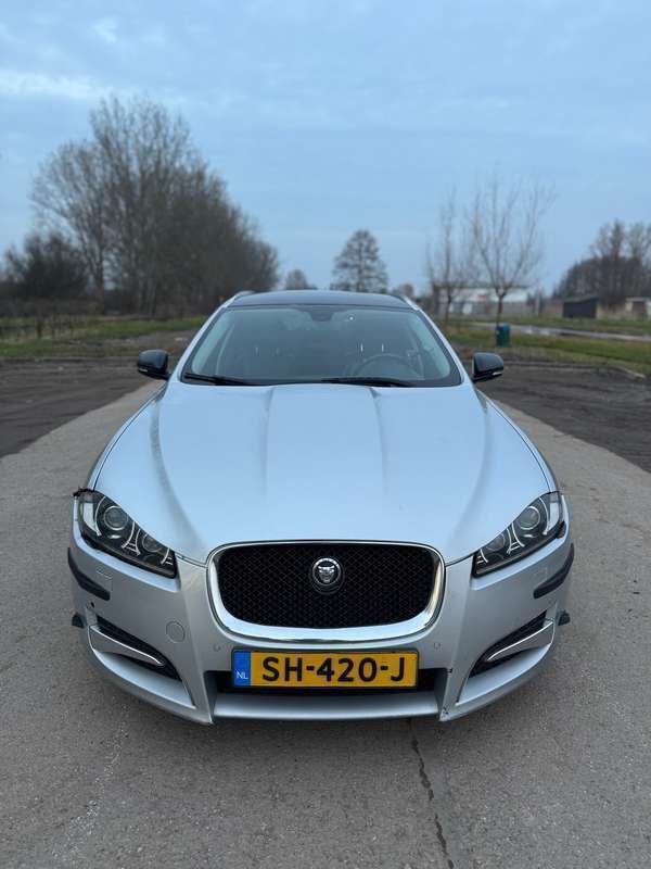 Zilver Gebruikt 2013 Jaguar XF Sportbrake Stationwagen | € 6.000 - Afbeelding 1/4