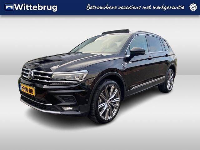 Zwart (metallic) Occasion 2020 VW Tiguan Allspace Highline SUV | € 32.950 (Eerlijke prijs) - Afbeelding 1/3