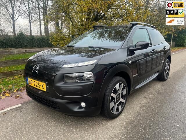 Zwart Gebruikt 2017 Citroën C4 Cactus PureTech Hatchback | € 7.950 (Eerlijke prijs) - Afbeelding 1/4