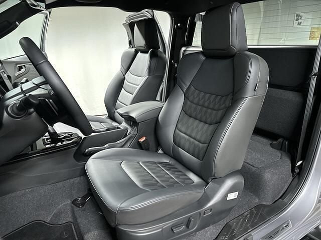 Nieuw Isuzu D-Max 177 PK (130 kW) 2025 Zilver Van