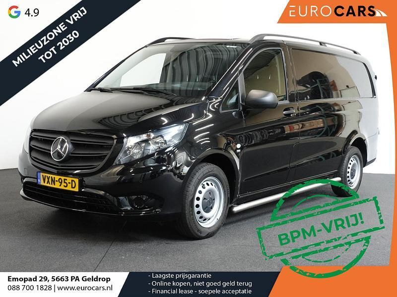 Zwart Gebruikt 2024 Mercedes Vito MPV | € 36.490 (Duur) - Afbeelding 1/4