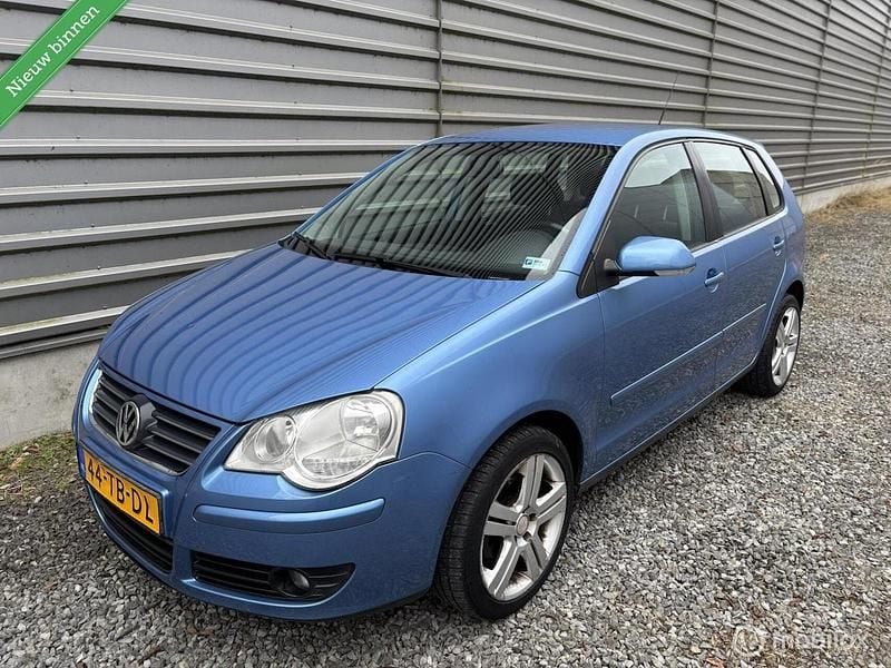 Blauw Occasion 2006 VW Polo Hatchback | € 1.899 (Goede deal) - Afbeelding 1/4