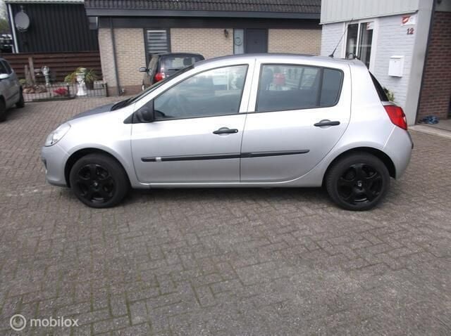 Occasion Renault Clio R.S. Authentique 75 PK (55 kW) 2008 Grijs Hatchback