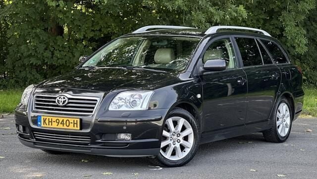 Zwart Gebruikt 2005 Toyota Avensis Executive Stationwagen | € 3.199 (Eerlijke prijs) - Afbeelding 1/4