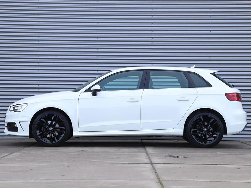 Occasion Audi A3 Ambition 110 PK (80 kW) 2014 Wit Hatchback