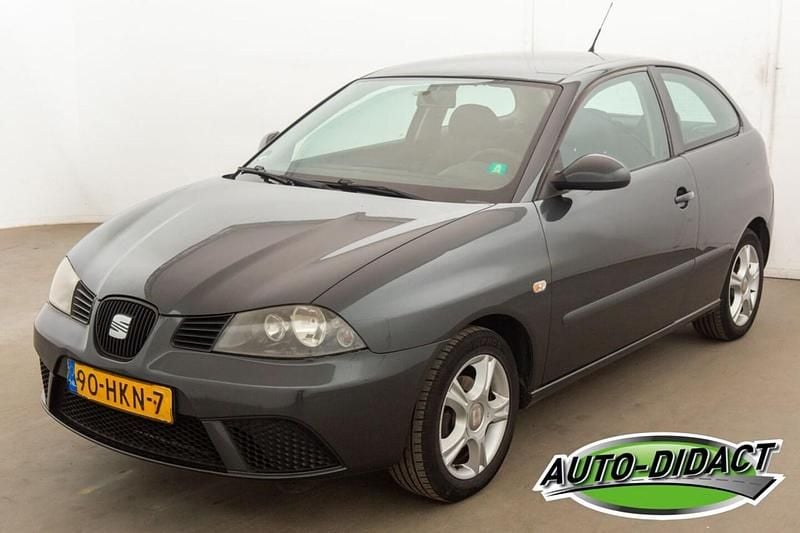 Grijs Gebruikt 2009 Seat Ibiza Hatchback | € 950 (Goede deal) - Afbeelding 1/4