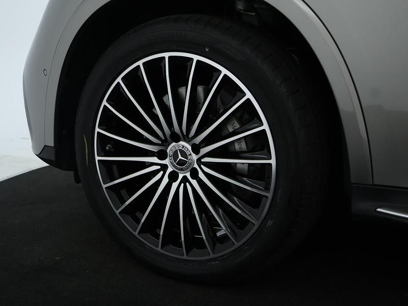 Occasion Mercedes GLC300 AMG line 313 PK (230 kW) 2024 Zilver SUV