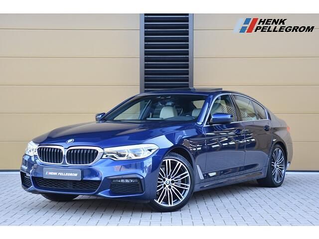Blauw Gebruikt 2019 BMW 520 Executive Sedan | € 29.950 (Iets duurder) - Afbeelding 1/4