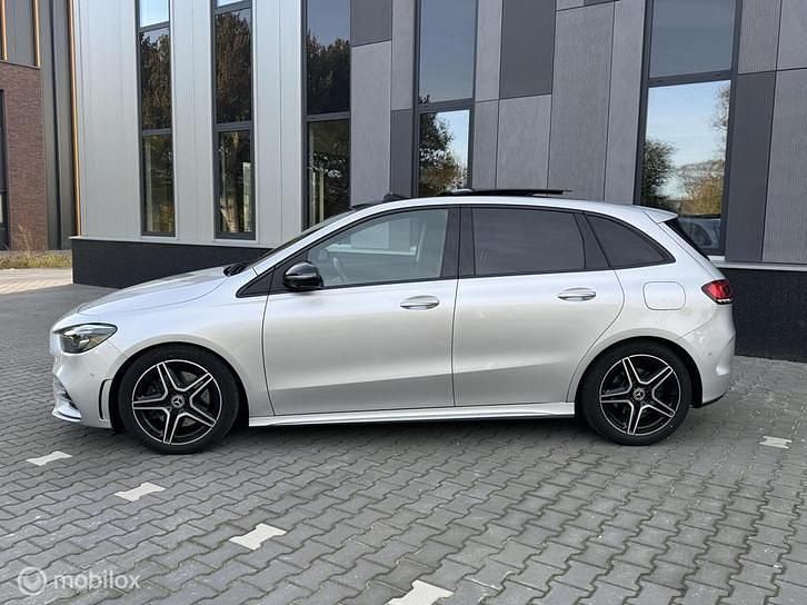 Occasion Mercedes 220 AMG line 190 PK (139 kW) 2019 Grijs MPV