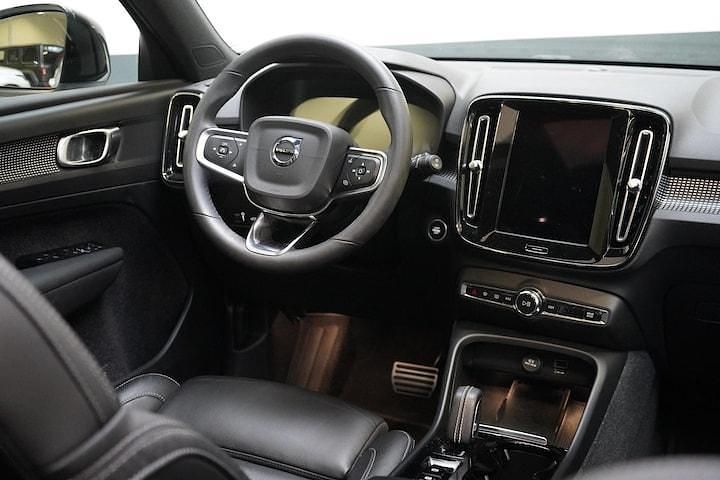 Occasion Volvo XC40 R-Design 211 PK (155 kW) 2022 Wit SUV