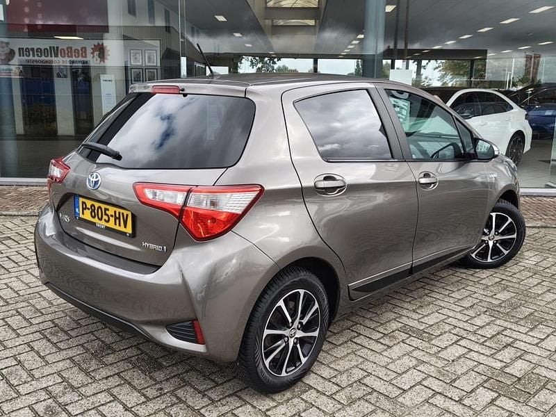 Occasion Toyota Yaris Hybrid 2022 Grijs Hatchback
