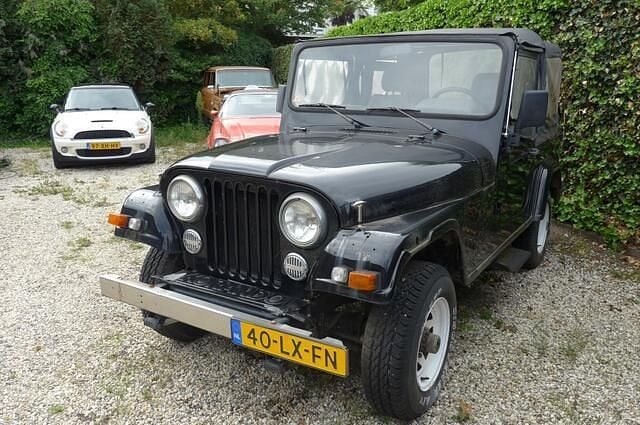 Zwart Gebruikt 1994 Ssangyong (KGM) Korando Cabriolet | € 2.900 - Afbeelding 1/4