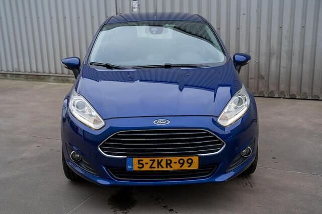 Occasion Ford Fiesta Titanium 101 PK (74 kW) 2015 Blauw (metallic) Hatchback