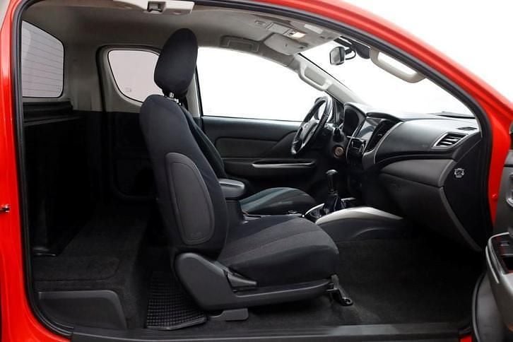 Occasion Mitsubishi L200 Intense 181 PK (133 kW) 2018 Rood Pickup