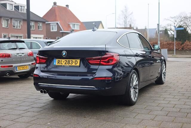 Occasion BMW 320 Executive 184 PK (135 kW) 2018 Blauw Hatchback