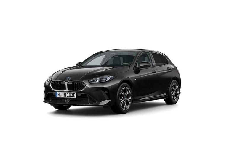 Zwart, metallic lak Nieuw 2025 BMW 120 M Sport Hatchback | € 49.790 (Super prijs) - Afbeelding 1/4