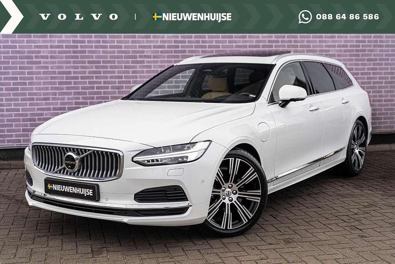 Wit, metallic lak Gebruikt 2022 Volvo V90 Inscription Stationwagen | € 44.399 (Iets duurder) - Afbeelding 1/4