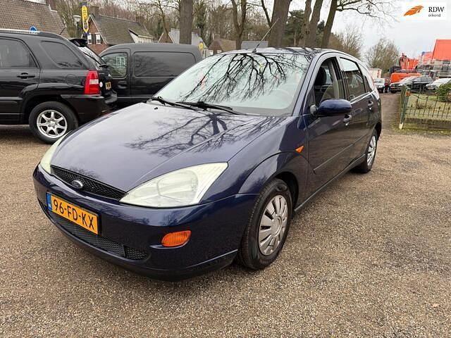 Occasion Ford Focus Trend 101 PK (74 kW) 2000 Blauw Hatchback