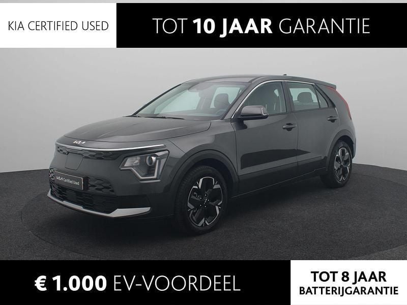 Grijs Gebruikt 2024 Kia Niro Light SUV | € 34.740 (Goede deal) - Afbeelding 1/2