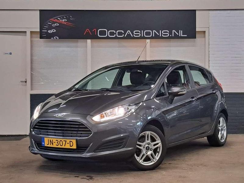 Occasion Ford Fiesta Style 67 PK (49 kW) 2016 Grijs Hatchback