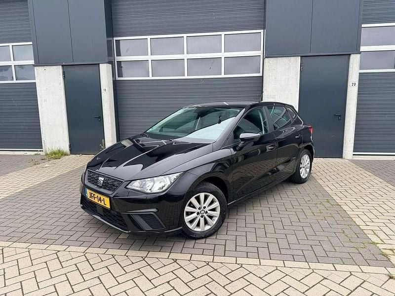 Zwart Gebruikt 2021 Seat Ibiza FR Hatchback | € 12.450 (Super prijs) - Afbeelding 1/4