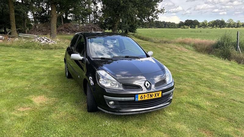 Zwart Gebruikt 2006 Renault Clio II Exception Hatchback | € 4.200 (Duur) - Afbeelding 1/4
