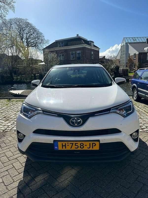Wit Gebruikt 2016 Toyota RAV4 Edition SUV | € 16.950 (Iets duurder) - Afbeelding 1/4