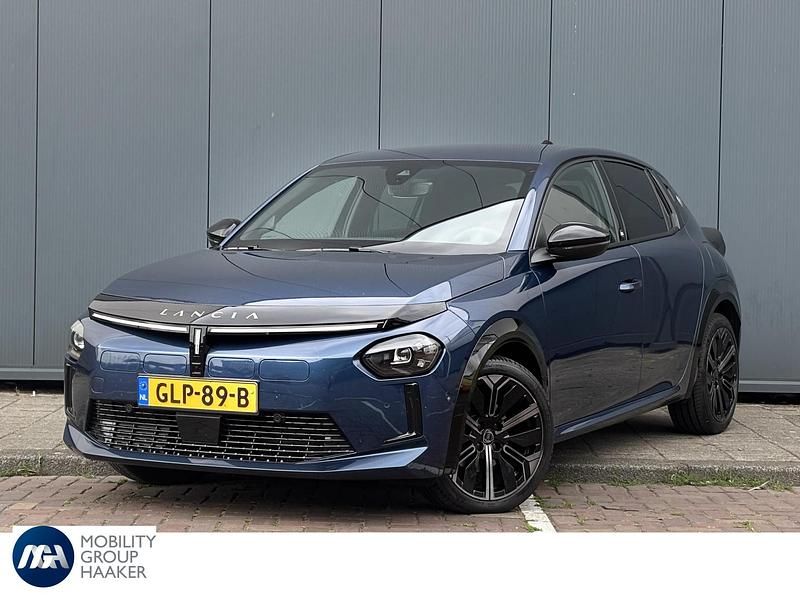 Blauw Gebruikt 2024 Lancia Ypsilon Hatchback | € 32.900 - Afbeelding 1/4