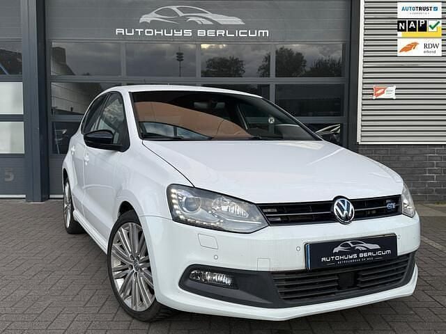 Wit Gebruikt 2014 VW Polo BlueGT Hatchback | € 11.740 (Goede deal) - Afbeelding 1/4