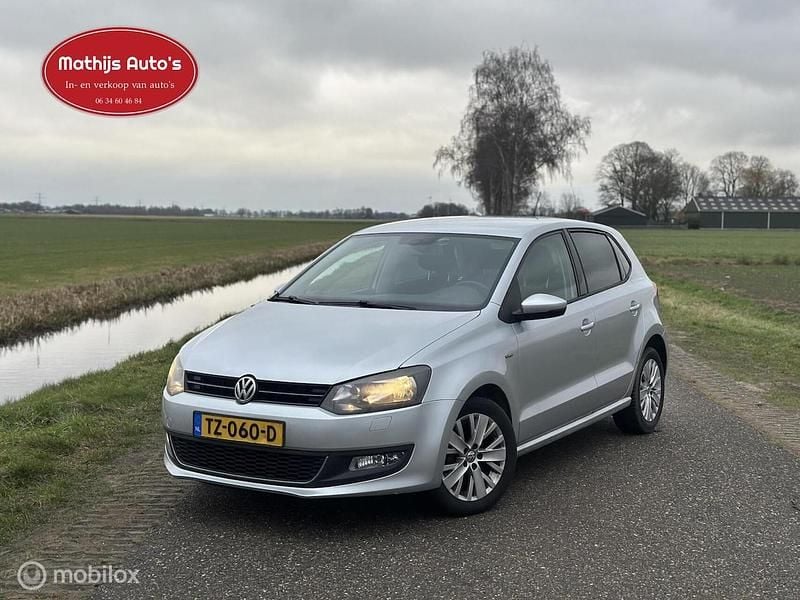 Grijs Occasion 2013 VW Polo Hatchback | € 3.950 (Super prijs) - Afbeelding 1/4