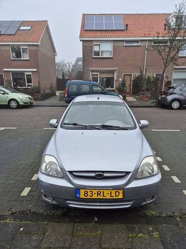 Occasion Kia Rio 97 PK (71 kW) 2005 Grijs Stationwagen