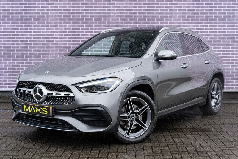 Grijs Gebruikt 2021 Mercedes GLA250 AMG line SUV | € 41.399 (Iets duurder) - Afbeelding 1/4