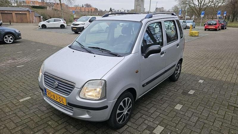Grijs Occasion 2003 Suzuki Wagon R+ GLS Stationwagen | € 600 (Super prijs) - Afbeelding 1/4