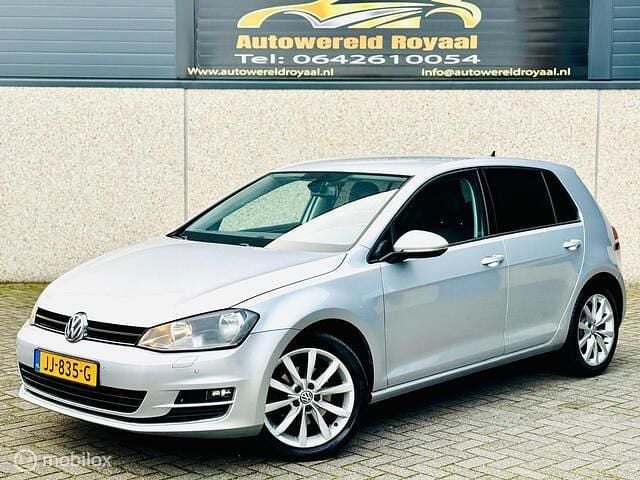 Grijs Occasion 2016 VW Golf VII Hatchback | € 11.995 (Eerlijke prijs) - Afbeelding 1/4