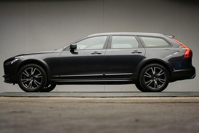 Grijs Gebruikt 2018 Volvo V90 CC Pro Stationwagen | € 32.945 (Eerlijke prijs) - Afbeelding 1/4