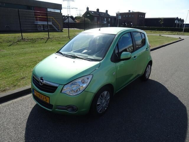 Groen Gebruikt 2010 Opel Agila Edition Hatchback | € 1.895 (Eerlijke prijs) - Afbeelding 1/4