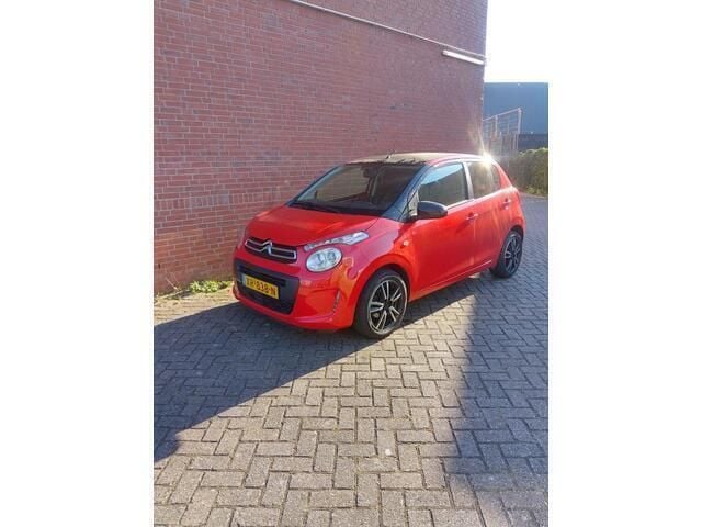 Rood Gebruikt 2017 Citroën C1 PureTech Hatchback | € 6.500 (Goede deal) - Afbeelding 1/4