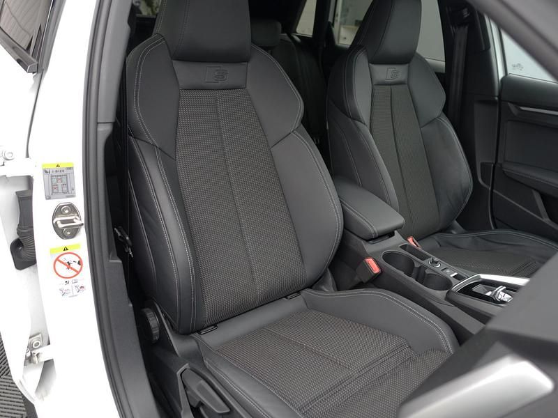 Occasion Audi A3 Sportback e-tron Competition 245 PK (180 kW) 2022 Wit Hatchback