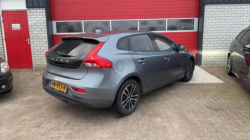 Occasion Volvo V40 2017 Grijs Hatchback