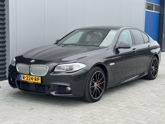 Grijs Gebruikt 2011 BMW 550 Executive Sedan | € 16.990 - Afbeelding 1/4