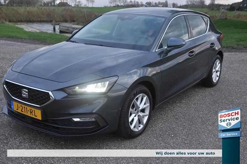 Grijs Gebruikt 2020 Seat Leon Hatchback | € 18.500 (Goede deal) - Afbeelding 1/4