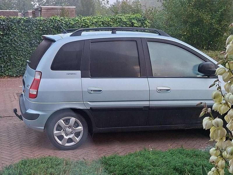 Blauw Occasion 2008 Hyundai Matrix Active MPV | € 2.500 (Iets duurder) - Afbeelding 1/2