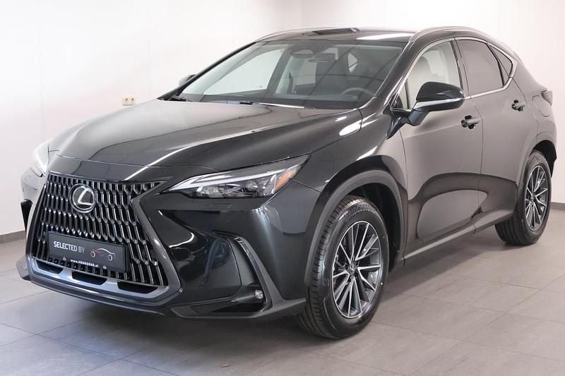 Zwart Nieuw 2025 Lexus NX450h+ Luxury Line SUV | € 58.945 (Super prijs) - Afbeelding 1/4