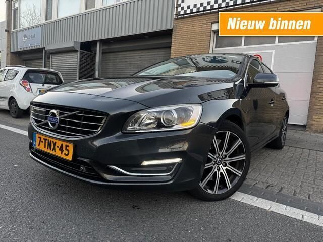 Grijs Gebruikt 2014 Volvo V60 Summum Stationwagen | € 8.295 (Iets duurder) - Afbeelding 1/4