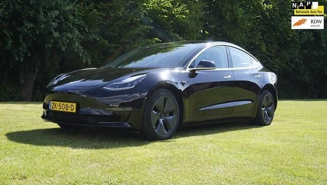 Zwart Gebruikt 2019 Tesla Model 3 Long Range Sedan | € 24.500 (Goede deal) - Afbeelding 1/4