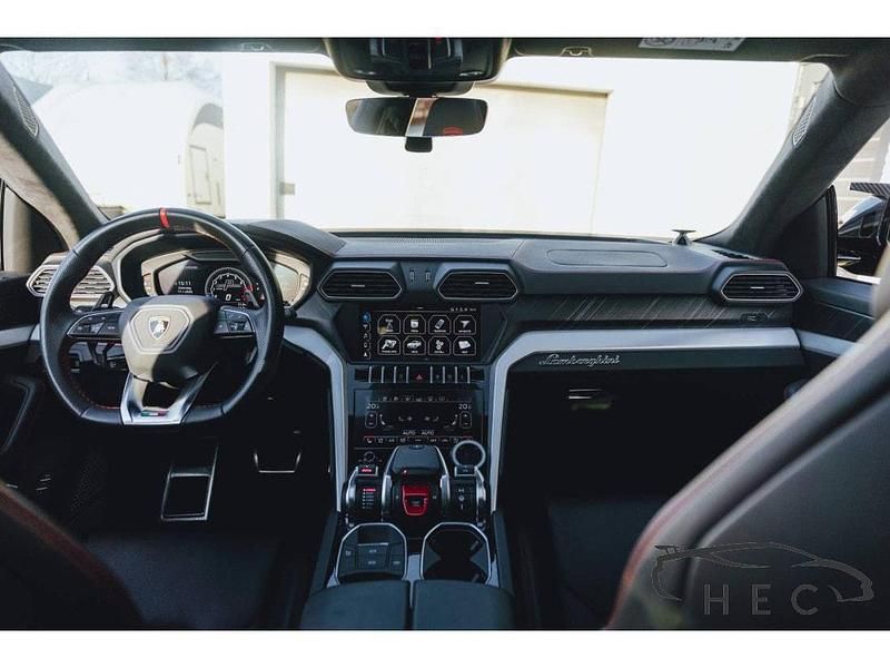 Occasion Lamborghini Urus 651 PK (478 kW) 2019 Zwart SUV